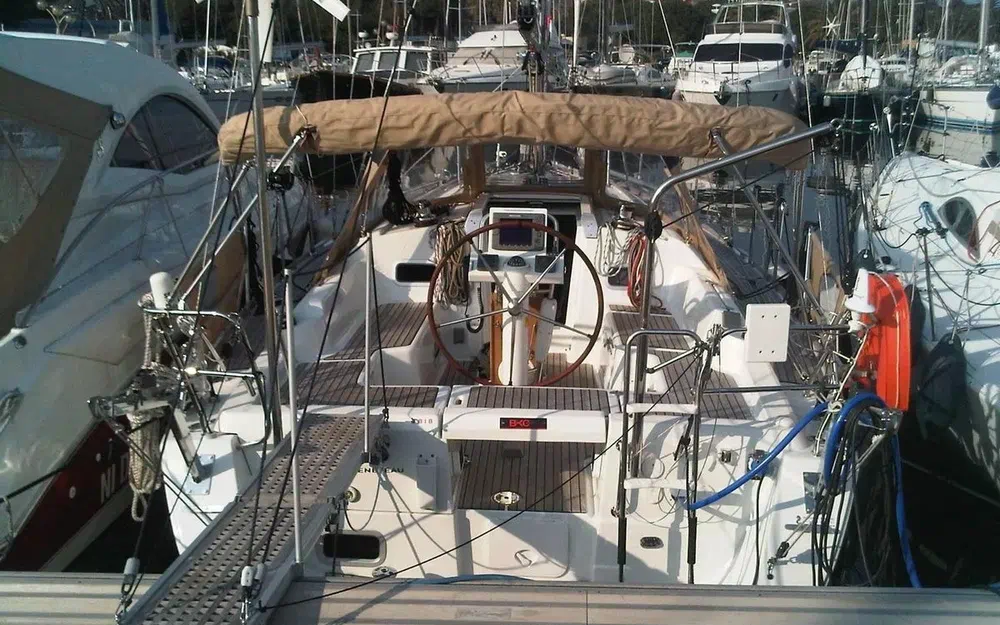 slider 1 Beneteau Oceanis 343 Clipper