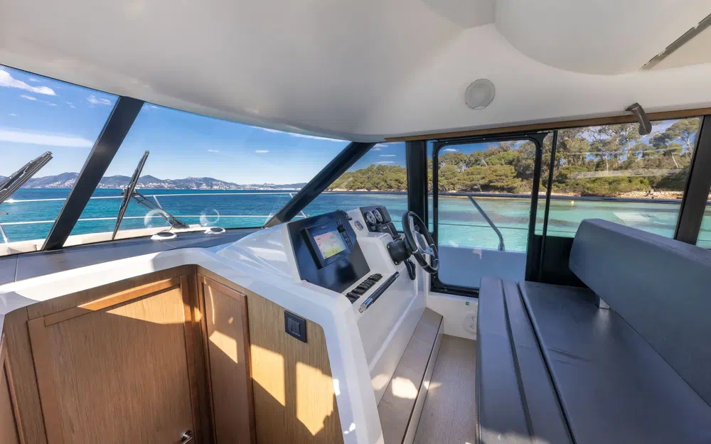 slider 10 Jeanneau Velasco 37 F