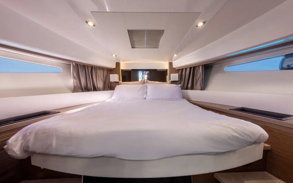 slider 11 Jeanneau Velasco 37 F