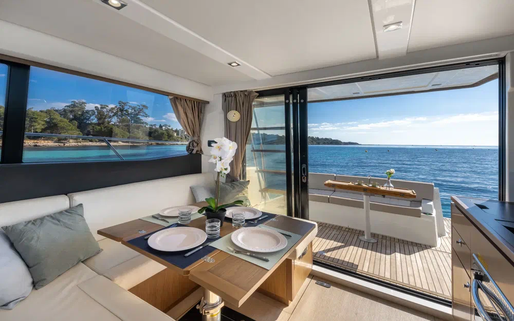 slider 12 Jeanneau Velasco 37 F