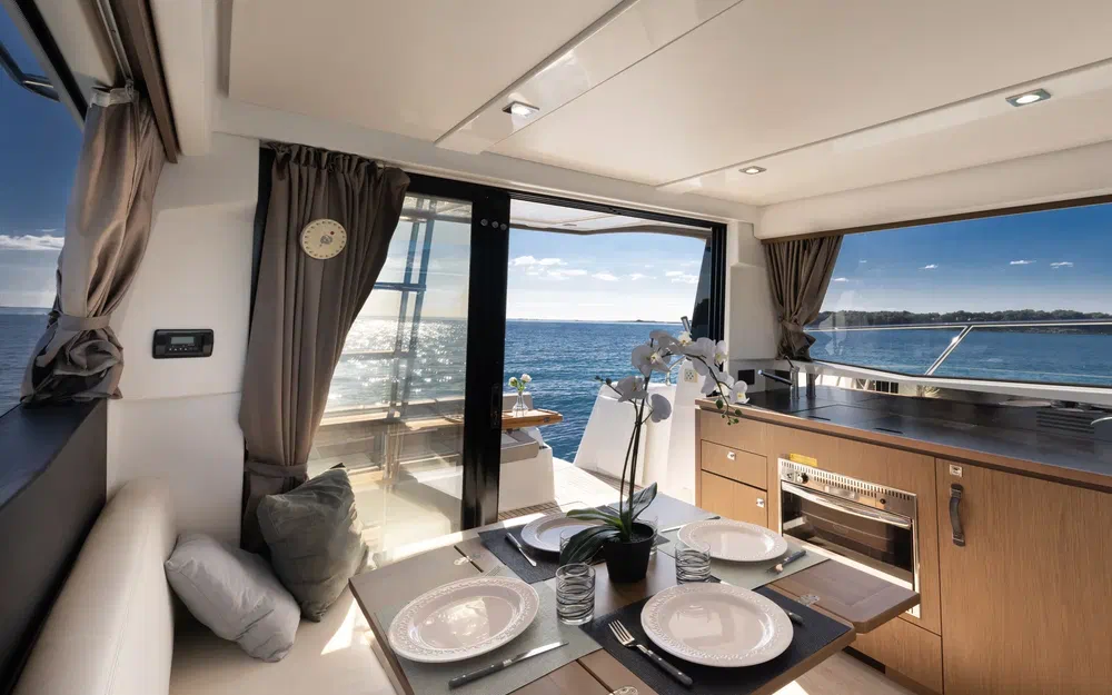 slider 15 Jeanneau Velasco 37 F