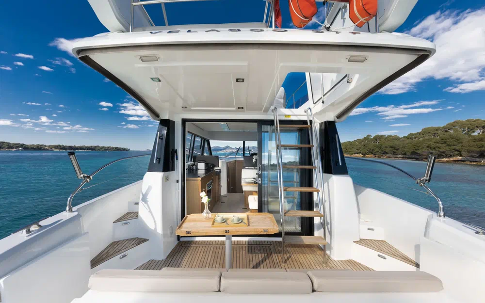 slider 19 Jeanneau Velasco 37 F