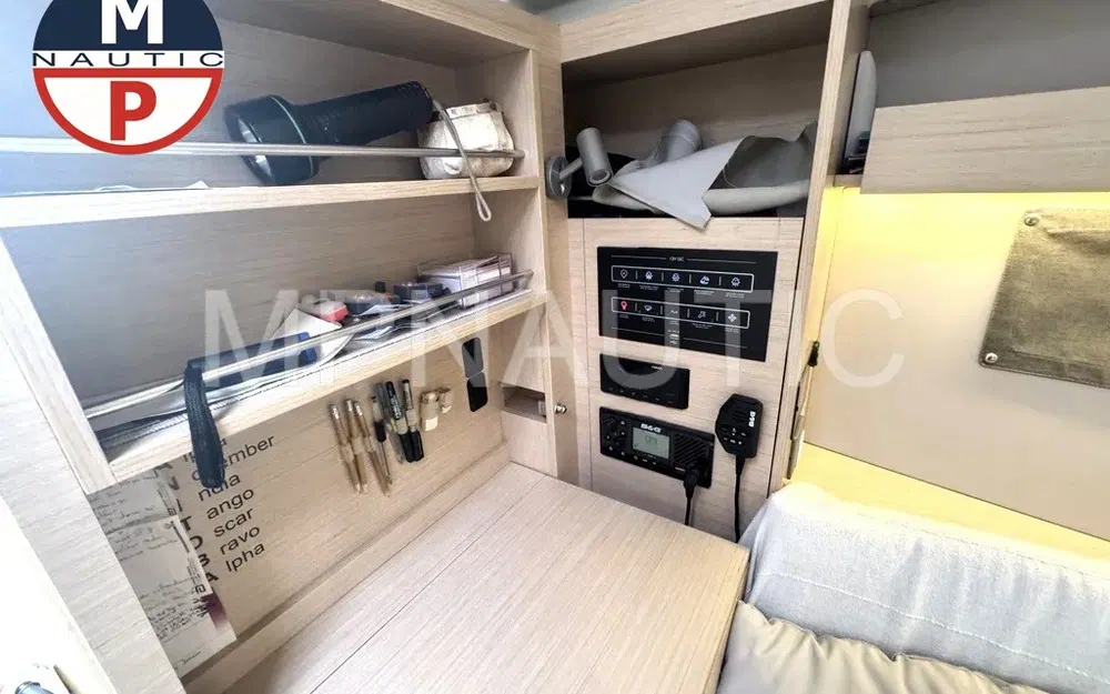 slider 16 Beneteau Oceanis 34.1