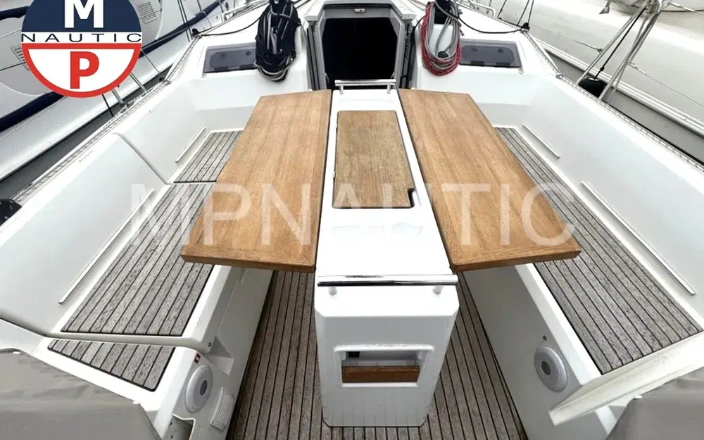 slider 2 Beneteau Oceanis 34.1
