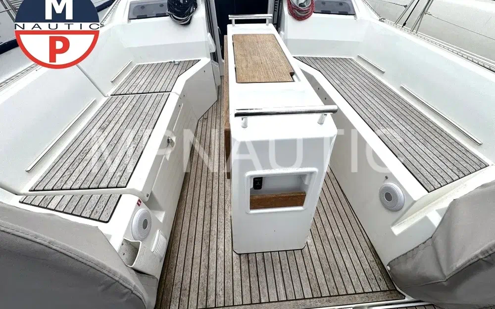 slider 3 Beneteau Oceanis 34.1