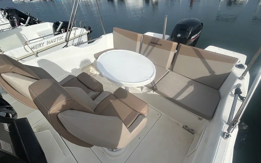 slider 8 Quicksilver Activ 675 Open