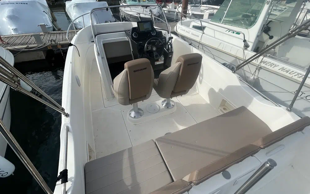 slider 14 Quicksilver Activ 675 Open