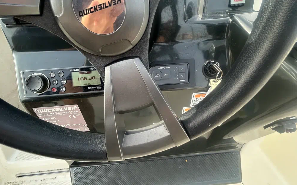 slider 17 Quicksilver Activ 675 Open