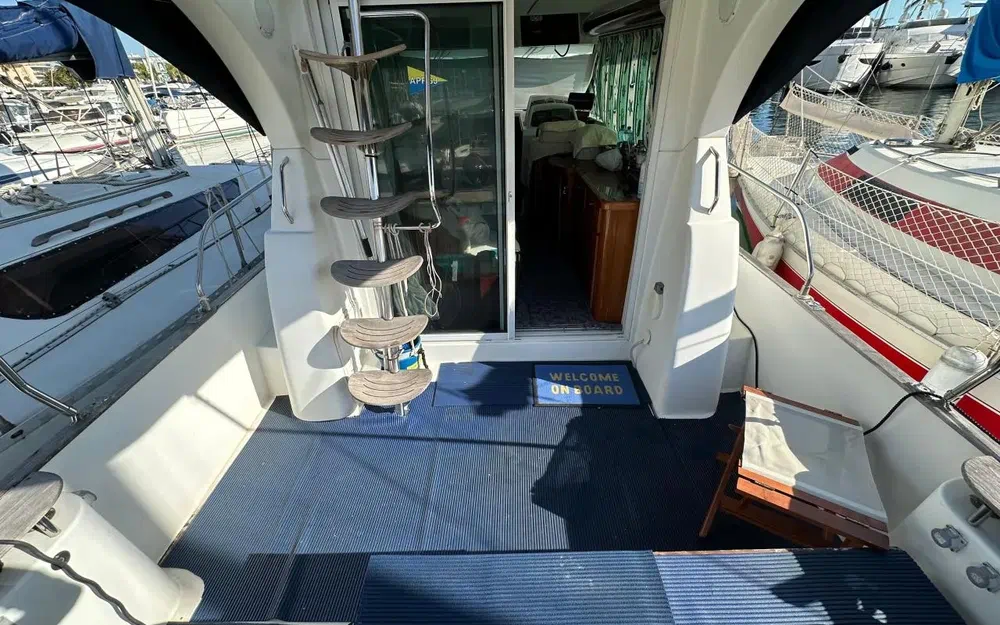 slider 1 Beneteau Antares 980 Fly