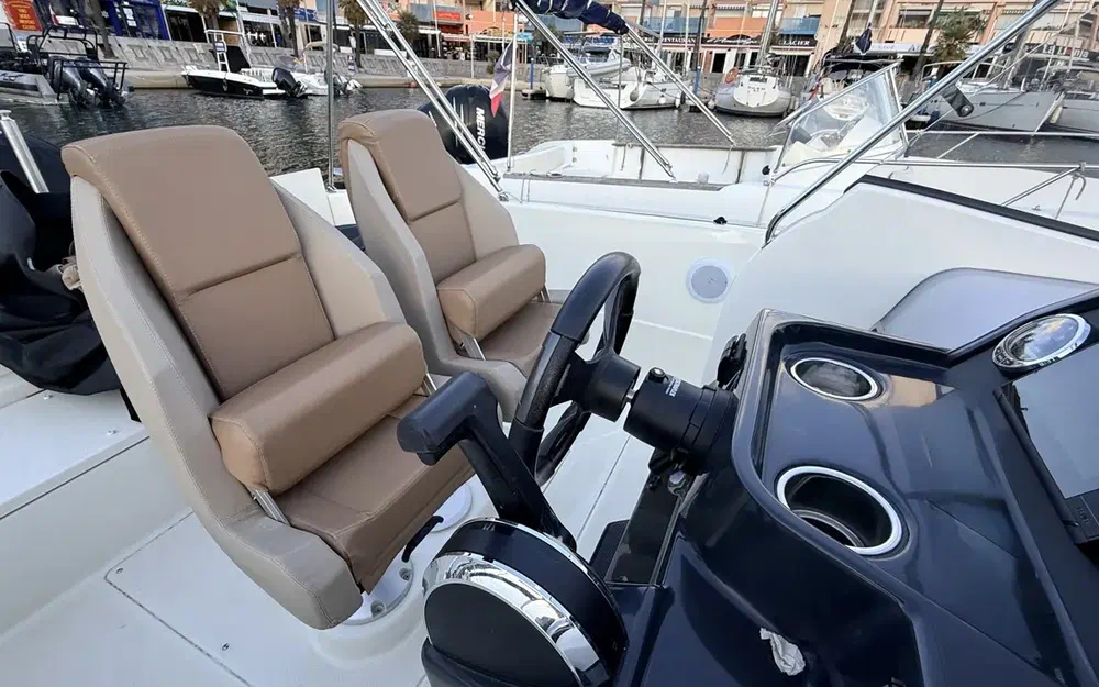 slider 5 Quicksilver Activ 675 Open