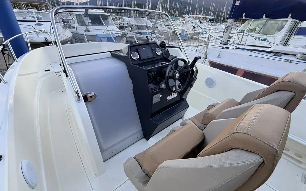 slider 7 Quicksilver Activ 675 Open