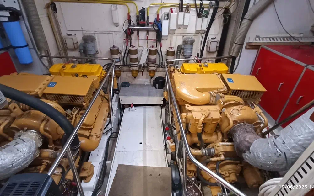 slider 14 Tarquin Trader 65