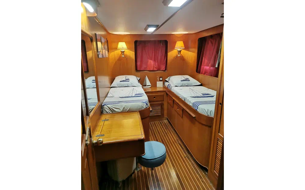 slider 21 Tarquin Trader 65