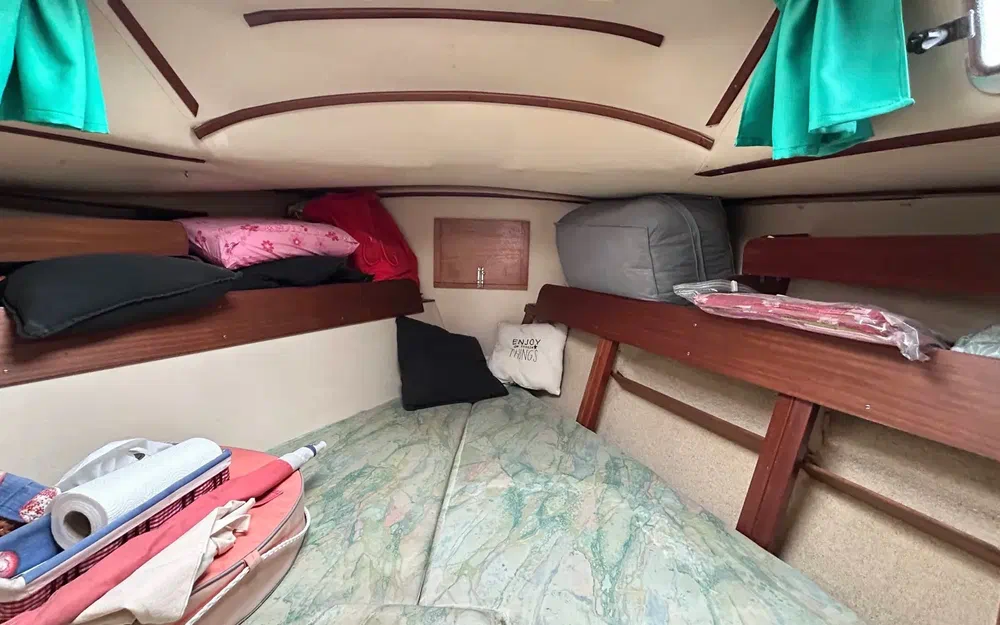 slider 9 Westerly 33 Ketch