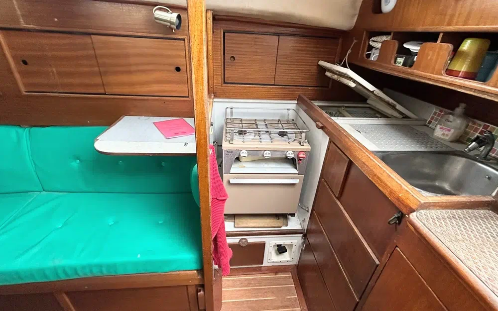 slider 11 Westerly 33 Ketch