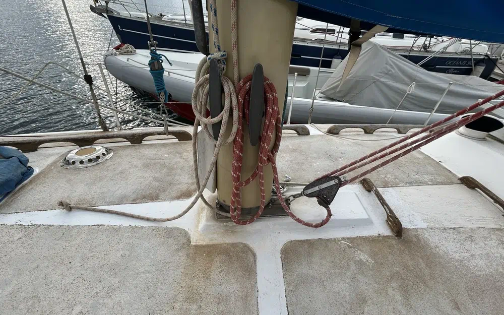 slider 16 Westerly 33 Ketch