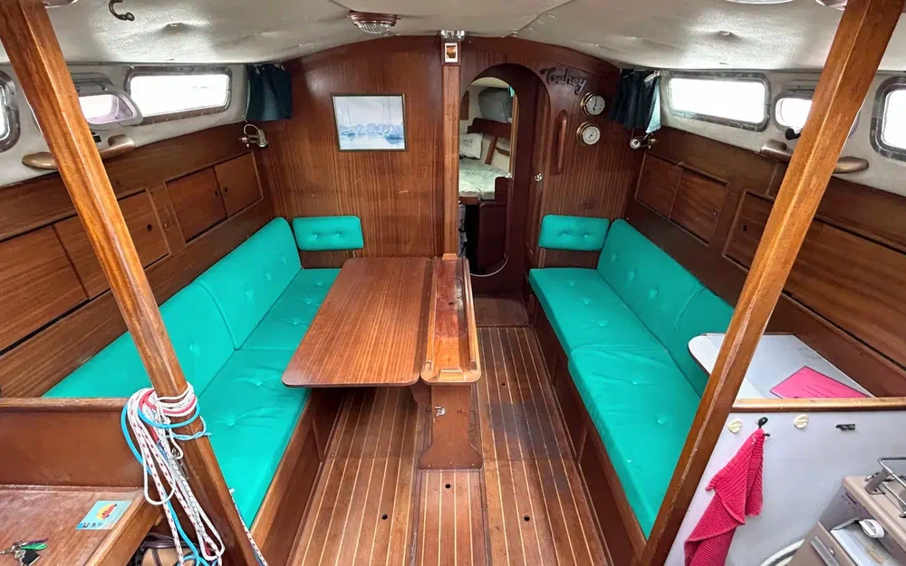 slider 8 Westerly 33 Ketch