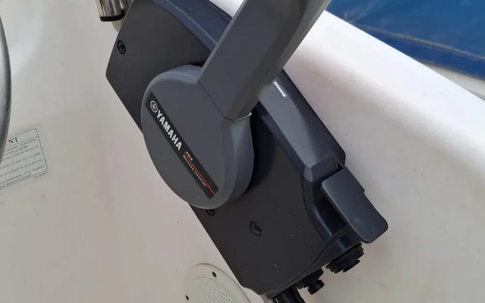 slider 4 Jeanneau Cap Camarat 625