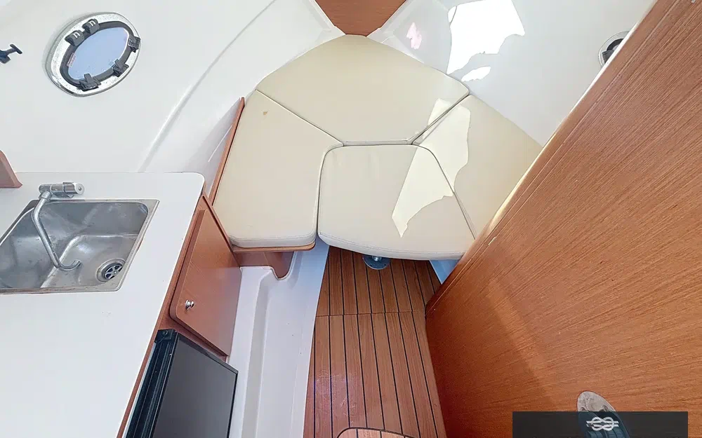 slider 1 Beneteau Flyer 750 Sun Deck