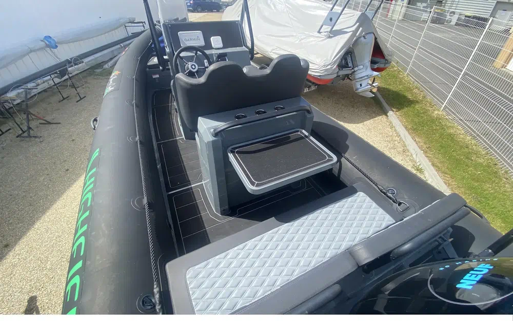 slider 11 Highfield Patrol 660