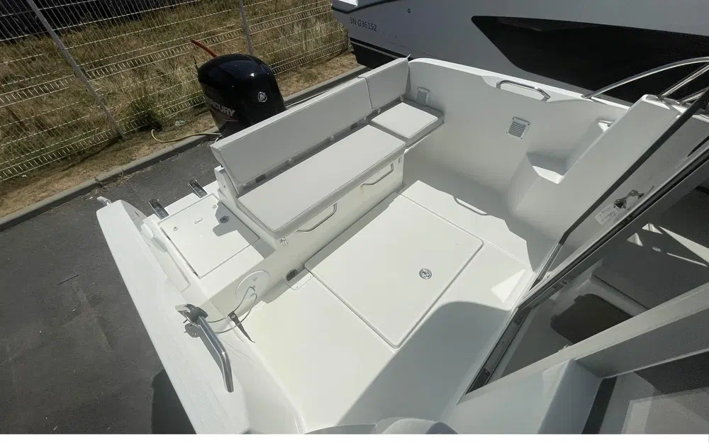 slider 9 Beneteau Antares 6