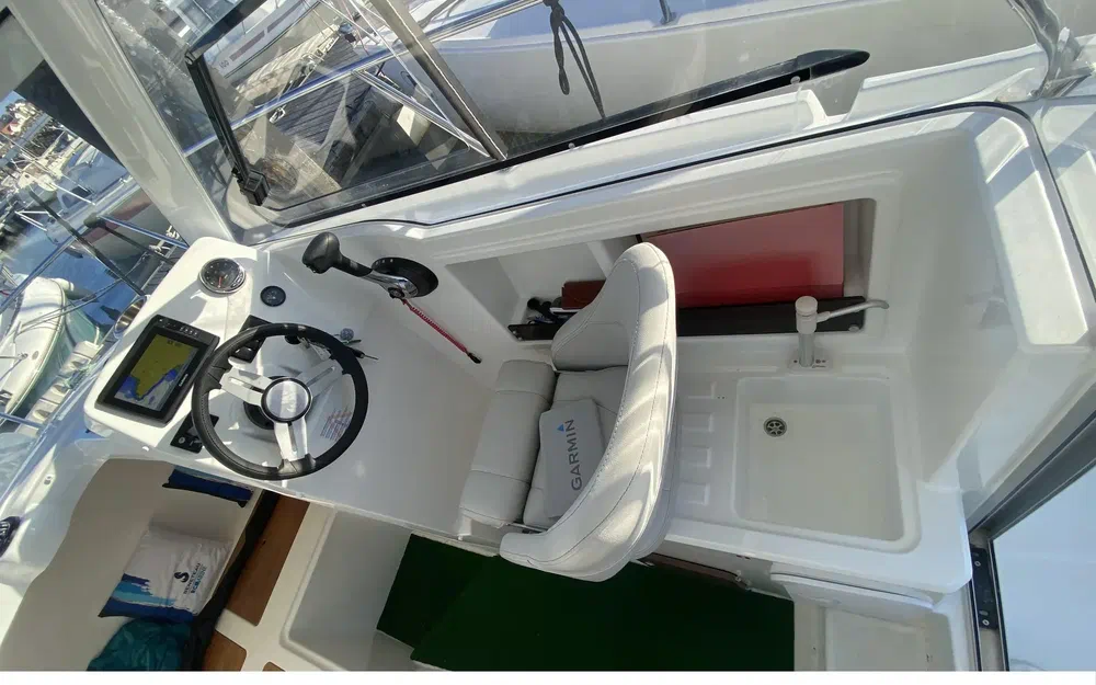 slider 12 Beneteau Antares 6