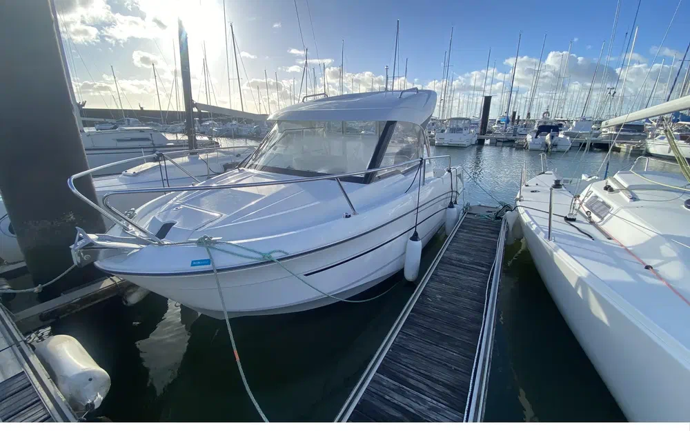 slider 2 Beneteau Antares 6