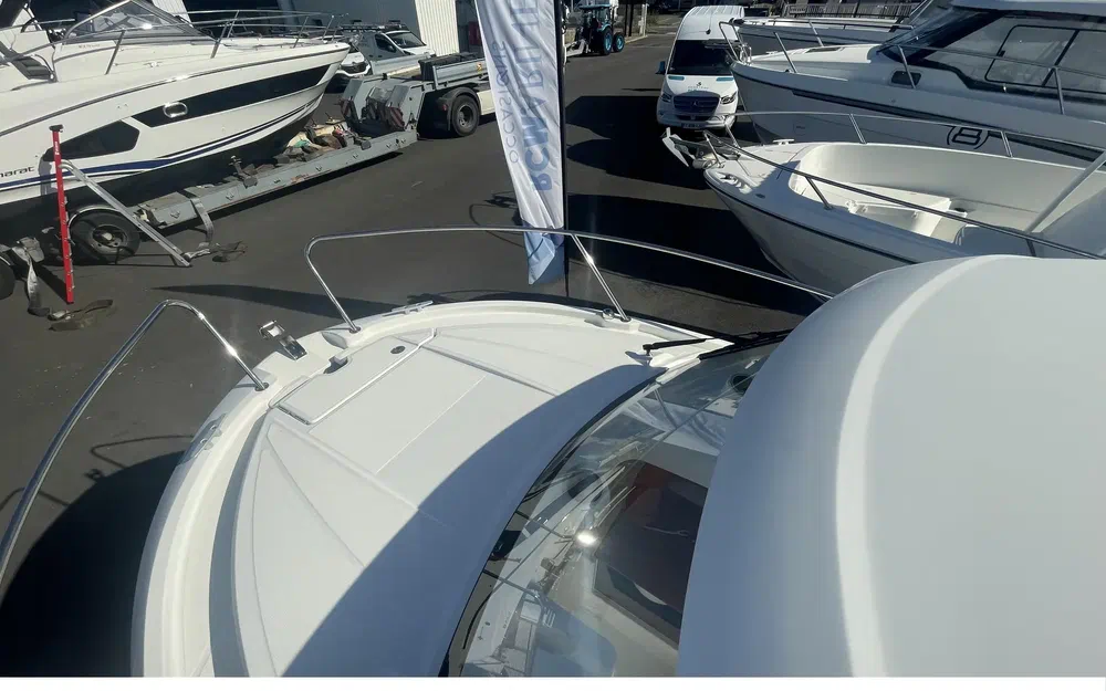 slider 5 Beneteau Antares 6