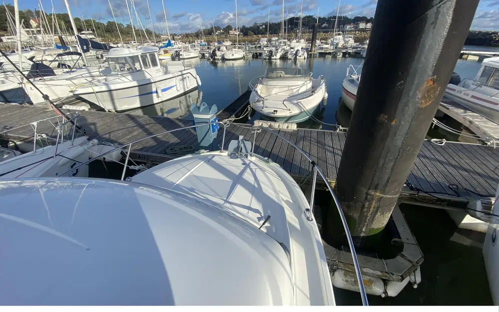 slider 7 Beneteau Antares 6