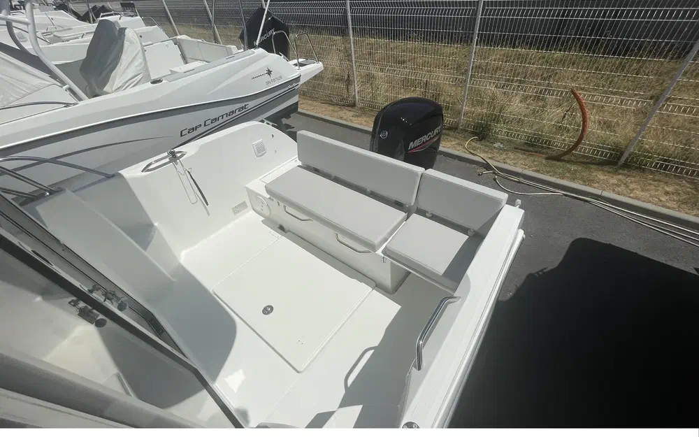 slider 8 Beneteau Antares 6