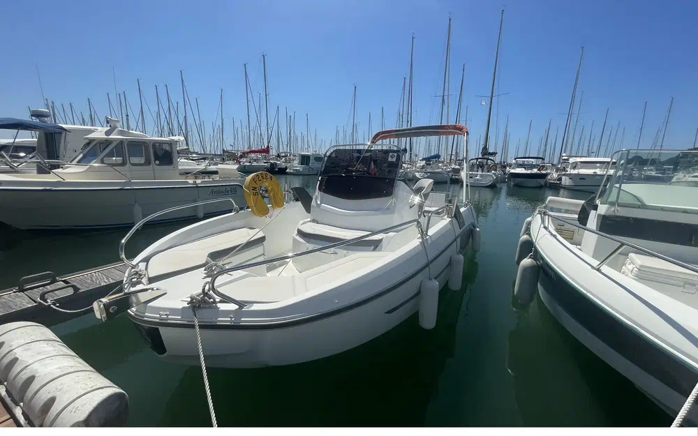 slider 1 Beneteau Flyer 6.6 SPACEdeck