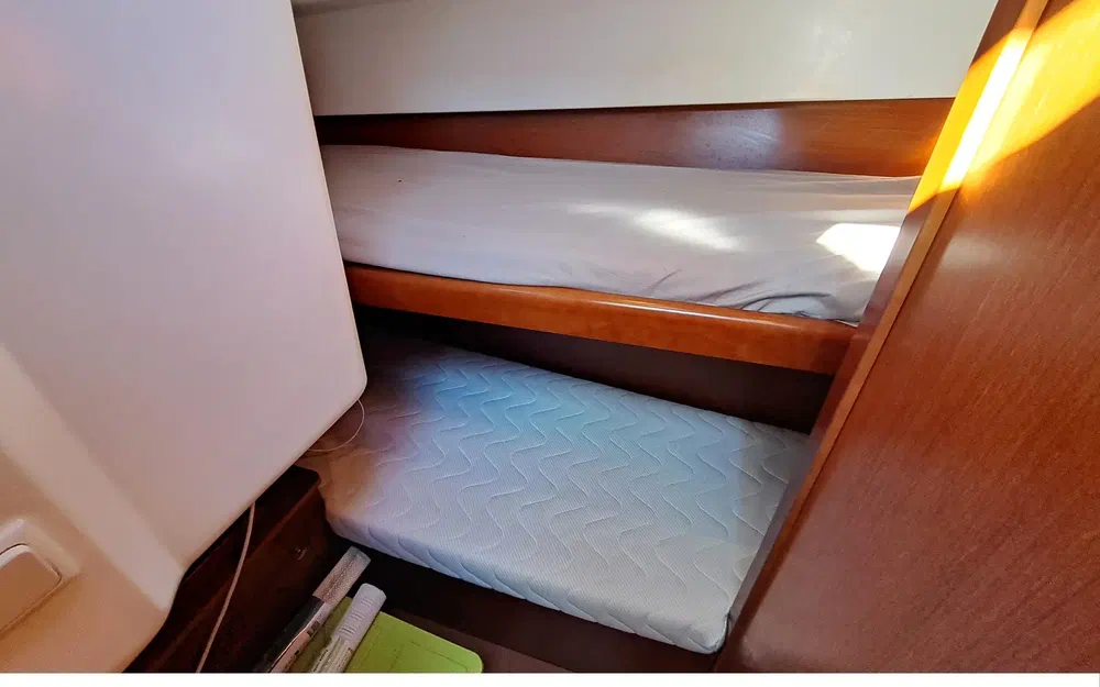 slider 10 Beneteau Antares 30 Fly