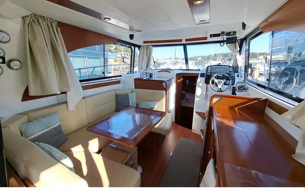 slider 11 Beneteau Antares 30 Fly