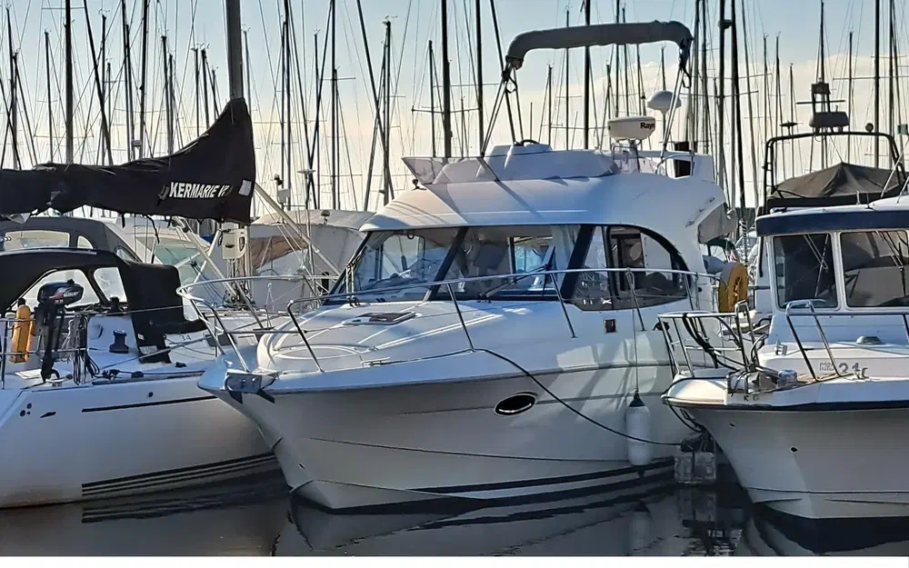 slider 14 Beneteau Antares 30 Fly