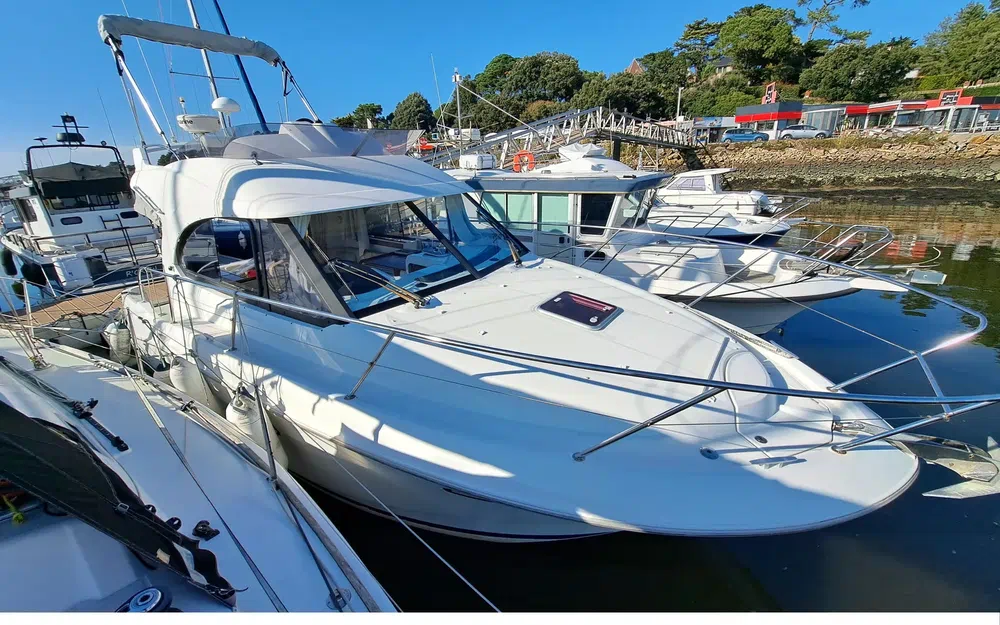 slider 15 Beneteau Antares 30 Fly