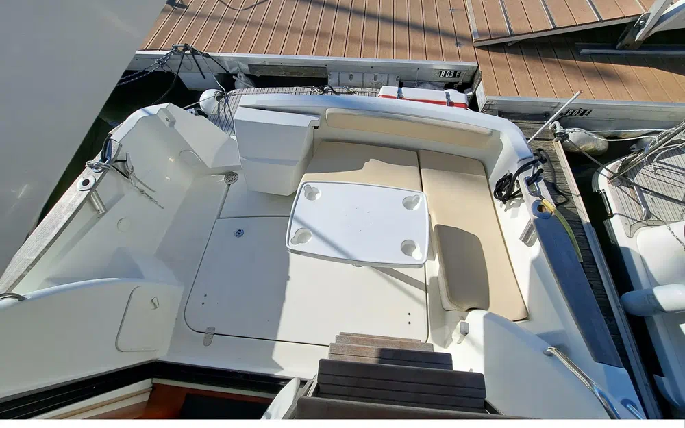 slider 3 Beneteau Antares 30 Fly