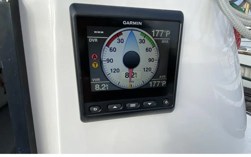 slider 10 Beneteau First 24