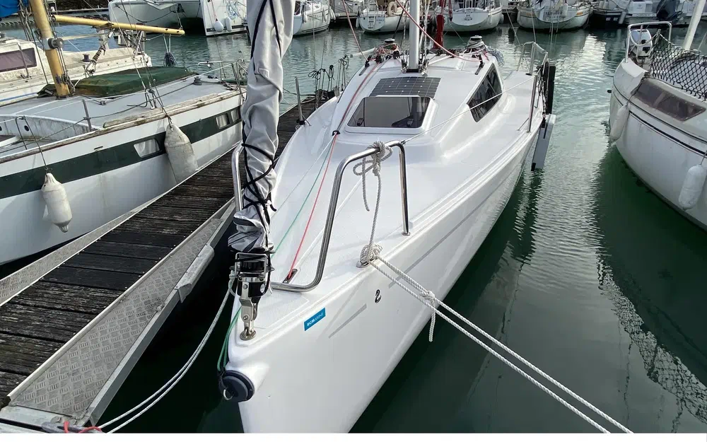 slider 12 Beneteau First 24
