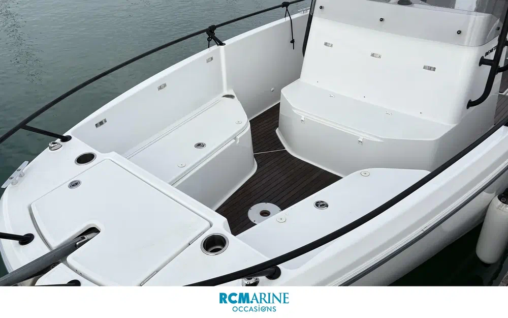 slider 9 Beneteau Flyer 8 SPACEdeck