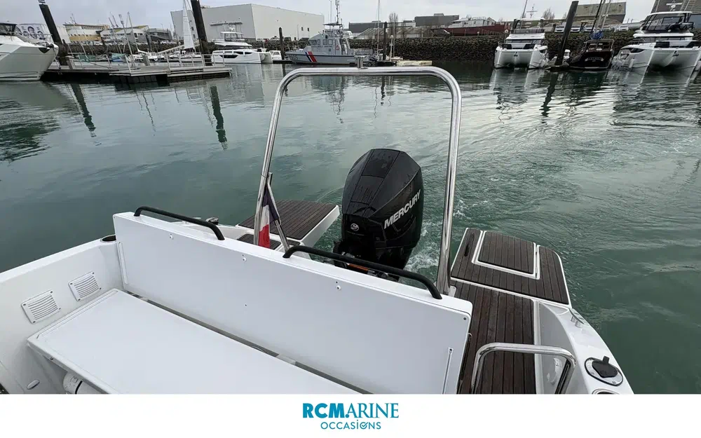 slider 10 Beneteau Flyer 8 SPACEdeck