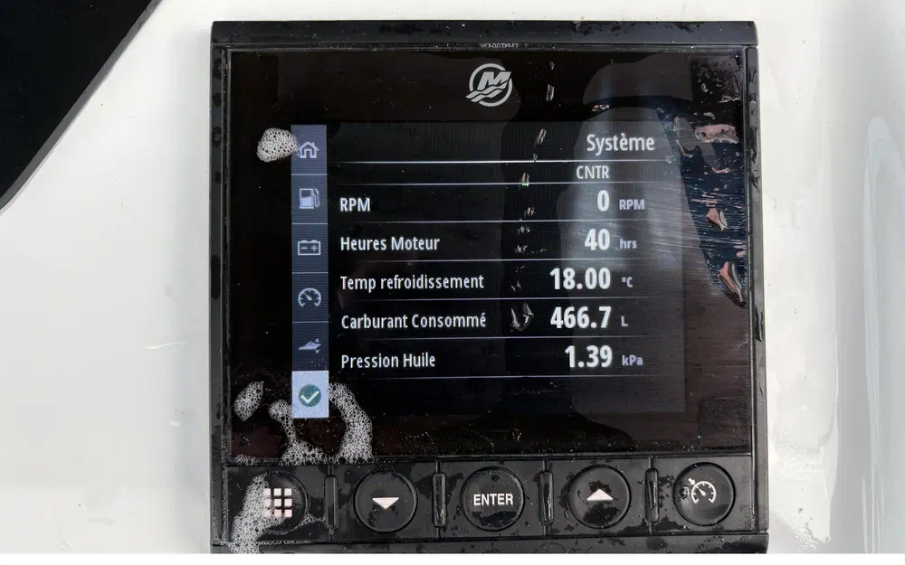 slider 13 Beneteau Flyer 8 SPACEdeck