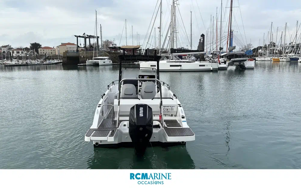 slider 1 Beneteau Flyer 8 SPACEdeck