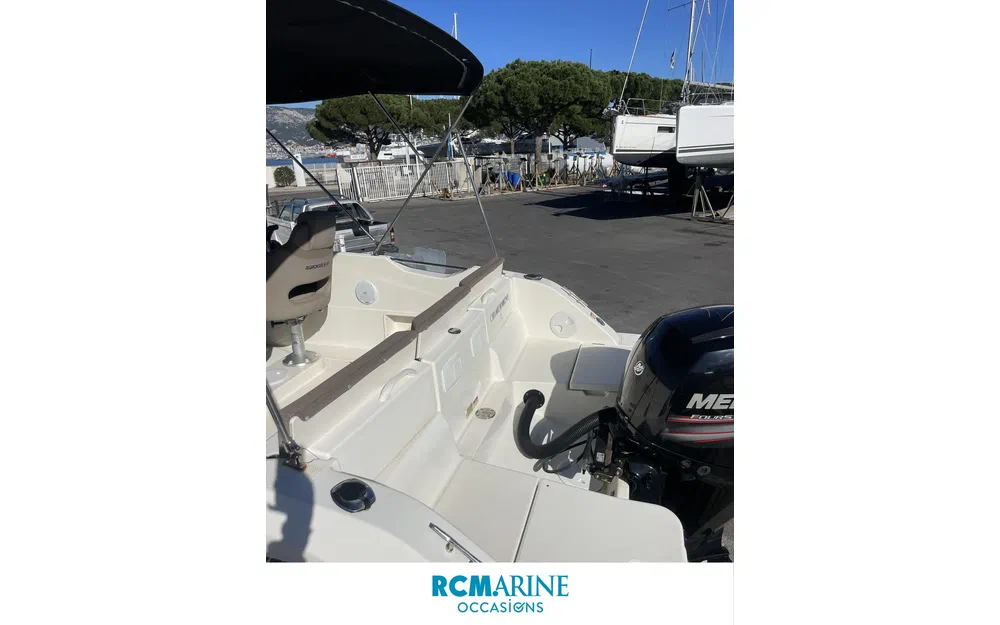 slider 11 Quicksilver Activ 675 Sundeck