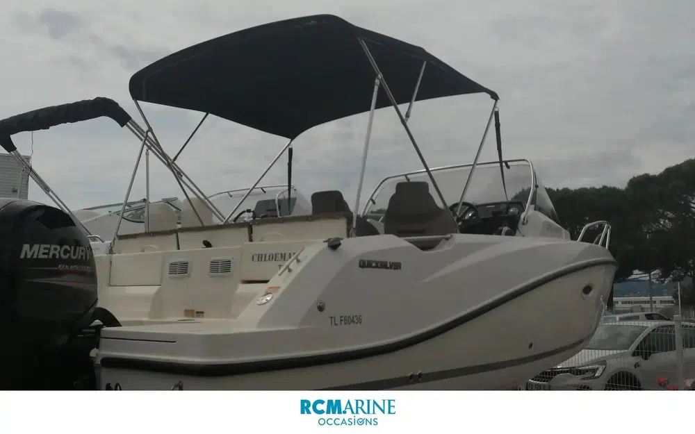 slider 16 Quicksilver Activ 675 Sundeck