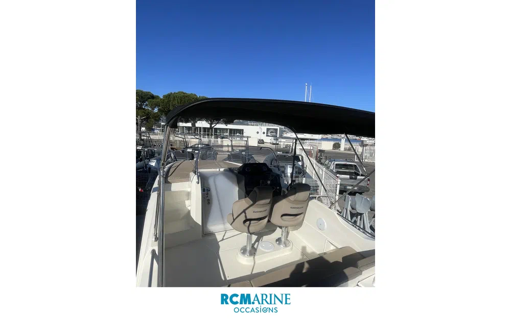 slider 7 Quicksilver Activ 675 Sundeck