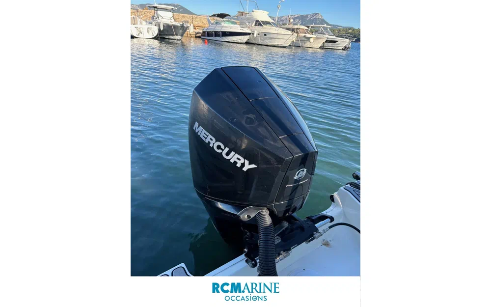 slider 11 Sea Ray 210 SPX OB