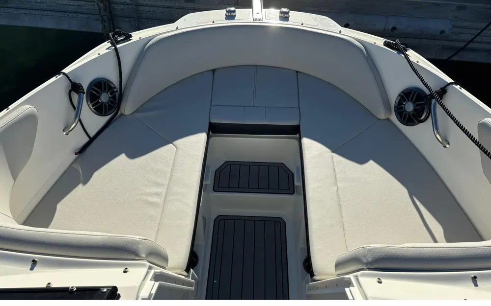 slider 2 Sea Ray 210 SPX OB