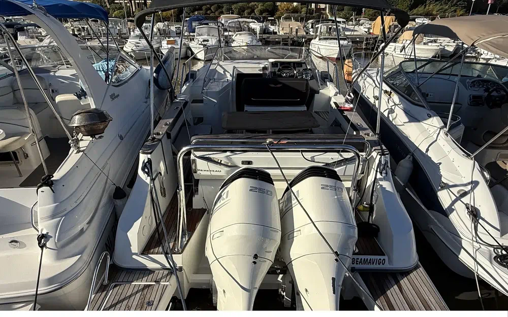 slider 1 Beneteau Flyer 8.8 SUNdeck