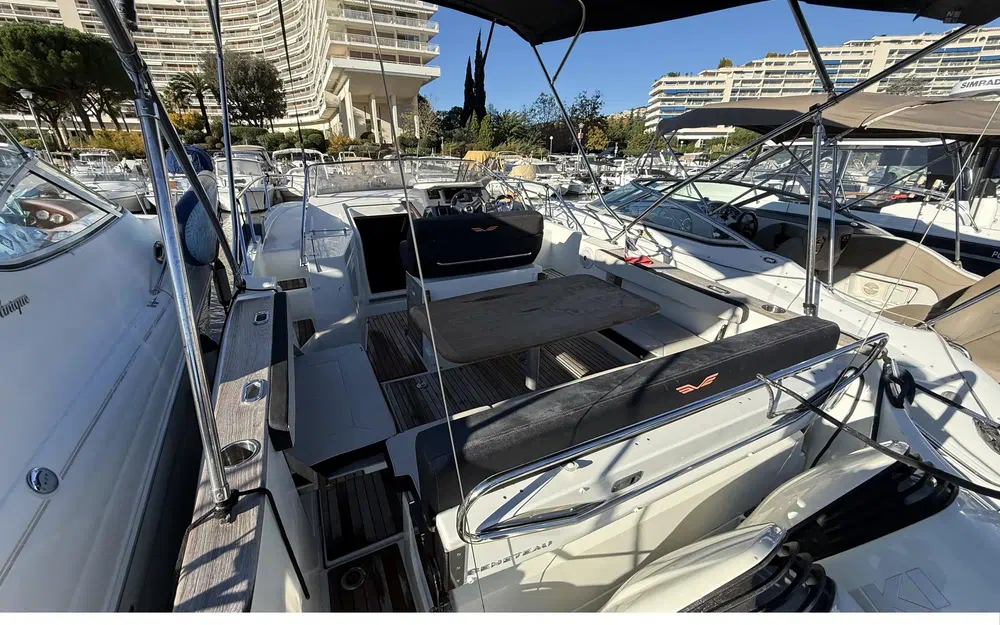 slider 2 Beneteau Flyer 8.8 SUNdeck