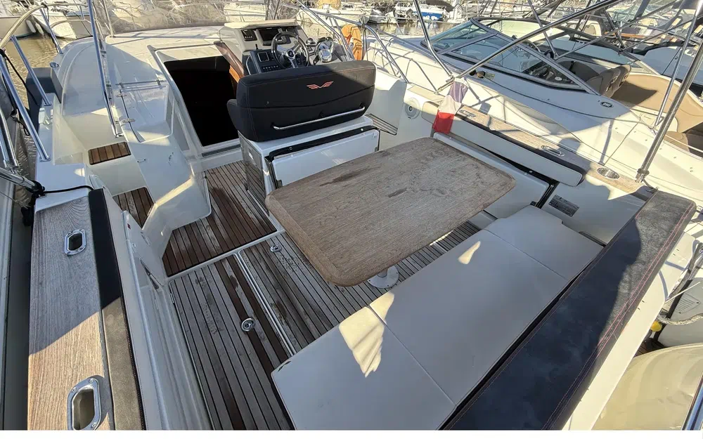 slider 5 Beneteau Flyer 8.8 SUNdeck